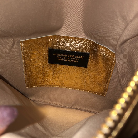 GORGEOUS & GLAM Large Gold Leather wristlet/clutch - Picture 3 of 5